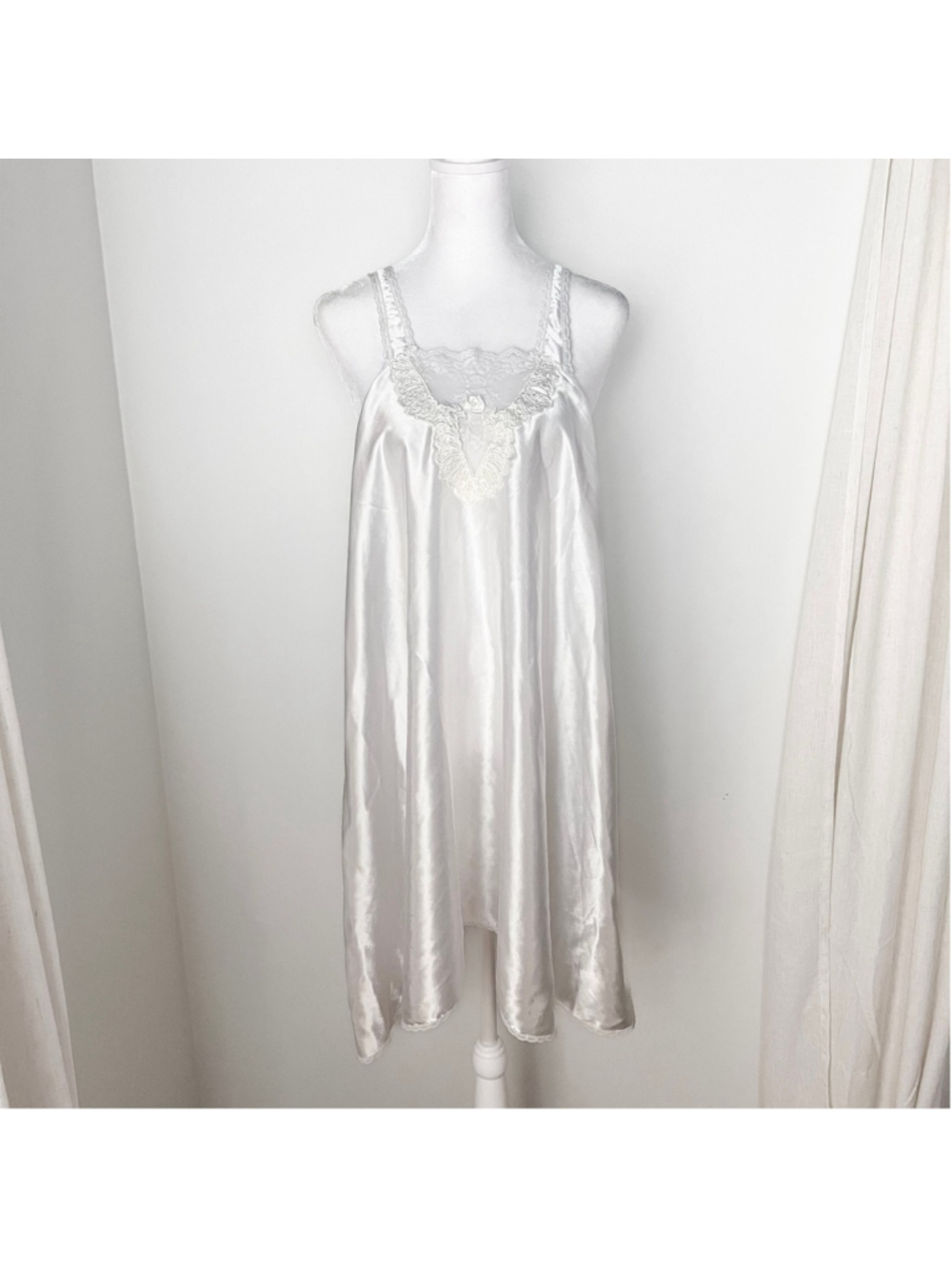 Vintage 90s Appel Sleepwear White Satin Lace Nightgown Bridal Coquette Large